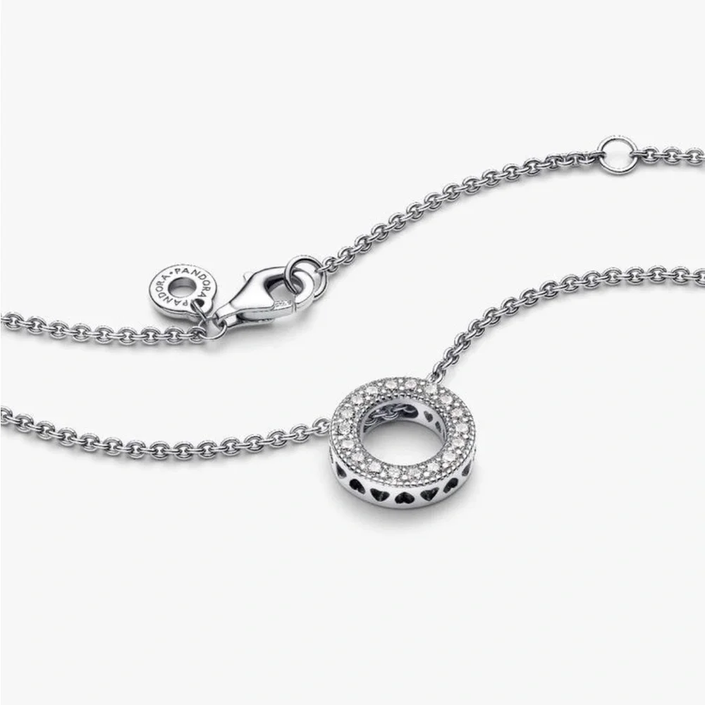 Pandora Signature Reversible Pavé & Logo Circle Necklace - Picture 5 of 9